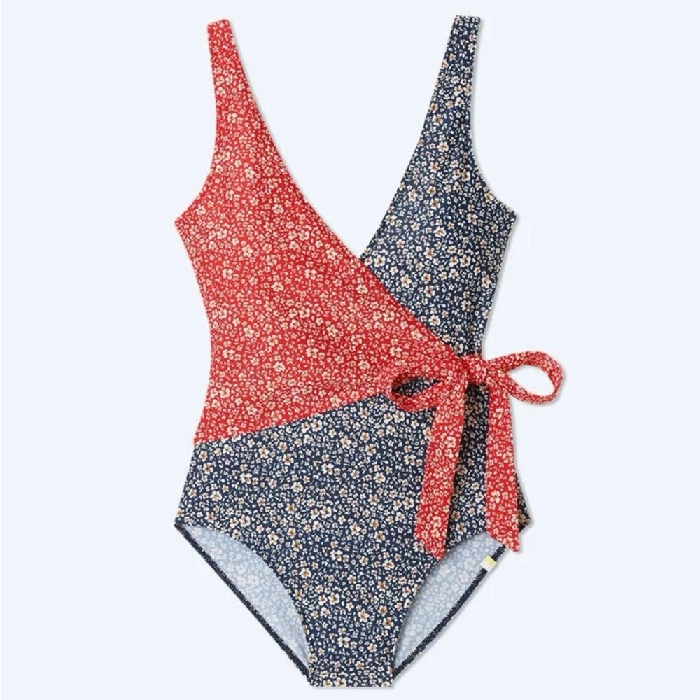 SUMMERSALT The Perfect Wrap
blue red printed one piece swimsuit swim 14